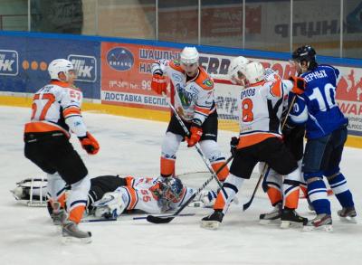 ХК «Рязань» дома проиграл ангарскому «Ермаку»